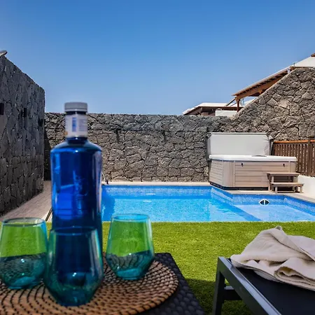 Вілла Casa Blanca *