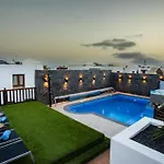 Casa Blanca Villa *